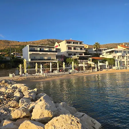 Goro * ポドストラナ